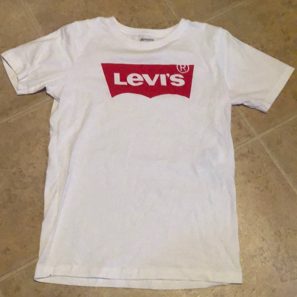 kids Levi’s shirt
